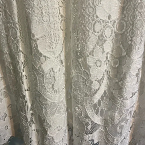 NWT Loft brand white lacy dress, size 8. Pictures don’t do this dress justice! - Picture 3 of 7